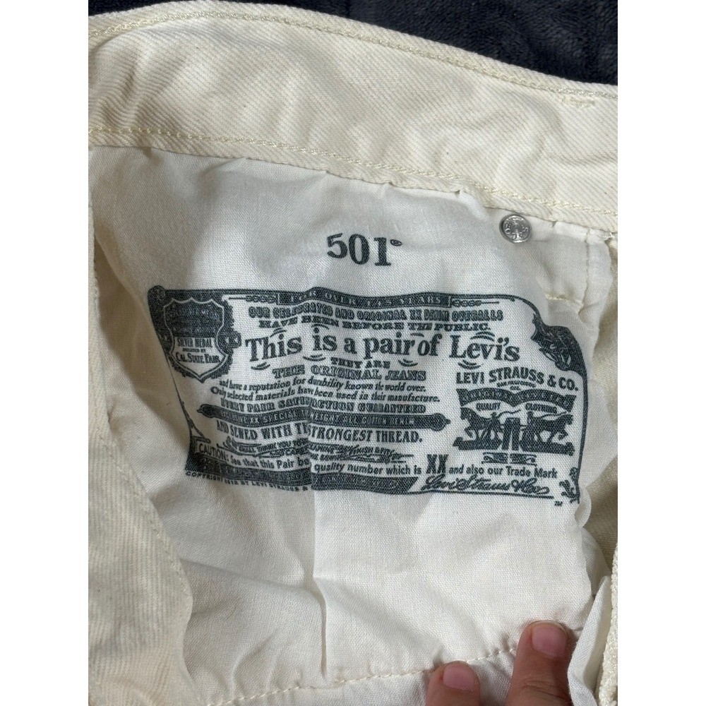 Levis 501 Original Fit Butterfly Graphic Jeans Off White Straight Leg 31x27 - Picture 5 of 12